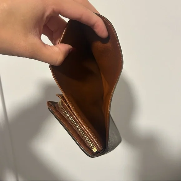 Louis Vuitton Coffrefort Wallet - Picture 11 of 12